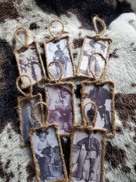 Christmas Western Decorations, Western Christmas Crafts, Punchy Christmas, Cowboy Christmas Decorations, Cowboy Christmas Tree Ideas, Cowboy Christmas Ornaments, Western Christmas Tree Ornaments, Western Christmas Party, Western Christmas Ornaments