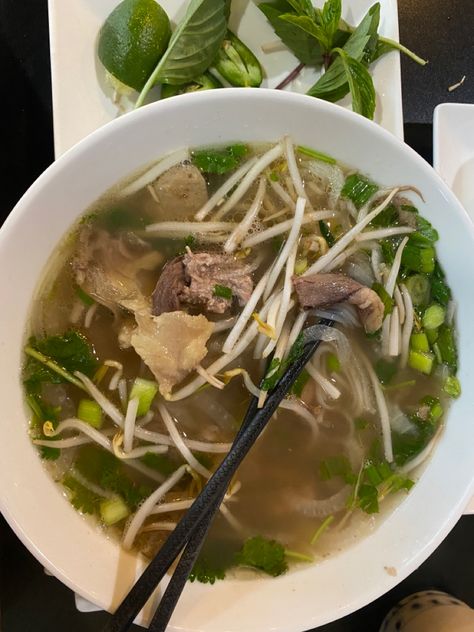 Asian Soup Noodle, Pho Broth, Food Collage, Vietnamese Soup, Pho Noodles, Pho Recipe, Vietnamese Pho, Pho Soup, Vietnamese Noodles