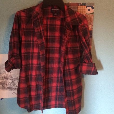 Black and red flannel Super cozy and cute flannel. It's actually made as a guys shirt, but since it's slim fit it works well for girls too! Only worn once. American Eagle Outfitters Tops Button Down Shirts Red Flannel Aesthetic, Red Flannel Shirt Outfit, Black And Red Clothes, Wolf Costumes, Red Flannel Outfit, Flannel Aesthetic, Flannel Girl, Flannel Shirt Outfit, Black Flannel Shirt