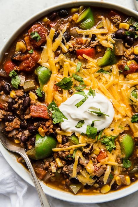 Taco soup! Like making tacos for dinner, but easier. Easy Winter Soups, Best Ground Beef Recipes, Taco Soup Recipe Easy, The Modern Proper, Easy Taco Soup, Vegetarian Chili Recipe, Taco Soup Recipe, Best Soup Recipes, Vegetarian Chili