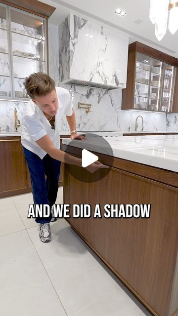 The Kitchen Guy on Instagram: "This marble countertop has a floating illusion over the drawers with this wood buildup. Such a high quality detail for this amazing kitchen" Floating Countertop With Funky Drawer, Formica Kitchen Countertops Floating, Marble Floating Shelves Kitchen, Floating Marble Shelf Kitchen, Wood Cabinet Marble Countertop, Marble Bedside Tables, Floating Bedside Table, Kitchen Cabinets Makeover, Kitchen Tops