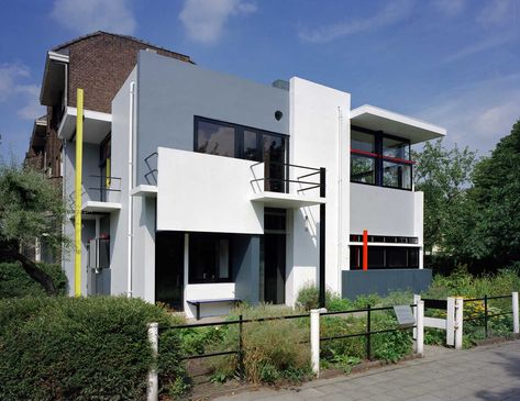 Gerrit Rietveld - Entoen.nu Rietveld Schroder House, Schroder House, Interior Design History, Danish Architecture, Gerrit Rietveld, Architecture Contemporary, Facade Architecture Design, Types Of Architecture, Modern Architects