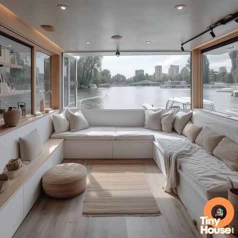 Wood Boat Interior, Tiny Houseboat, Float House, Houseboat Living, Boat Interior, Wood Boats, Yacht Life, Houseboat, Sail Boat