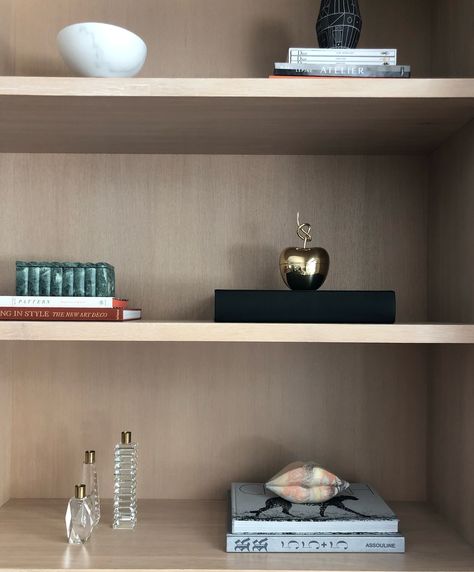 The power of styling 🦋☁️✨ Project Hidden Hills 🤍 Loved working on this project and realized I had never shared photos of the final space. We transformed the home through the beauty of accessorizing. Some of my favorite things I incorporate in any shelf styling: -Books for color and height (I also love to use book stands - these acrylic ones are from Taschen) -Crystals: probably the most underrated accessory to add which offers both positive energy and dimension/interesting shapes -Mix of o... Styling Books, Office Shelves, Final Space, Office Shelf, Interesting Shapes, Hidden Hills, Book Stands, Fashion Project, Shelf Styling