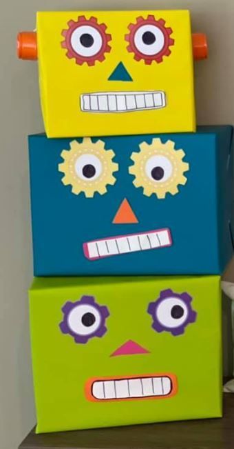 Robots Party Theme, Robot Birthday Party Decorations, Robot Decorations, Robot Craft, Robot Birthday Party, Robot Theme, Robot Party, Paper Crafts Diy Tutorials, Third Birthday