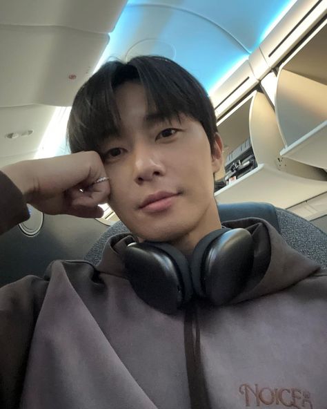 Park Seo Joon Selca, Park Seo Joon Instagram, Joon Park, Icon Parking, What's Wrong With Secretary Kim, Park Seo Jun, Park Seo Joon, Seo Joon, The Perfect Guy