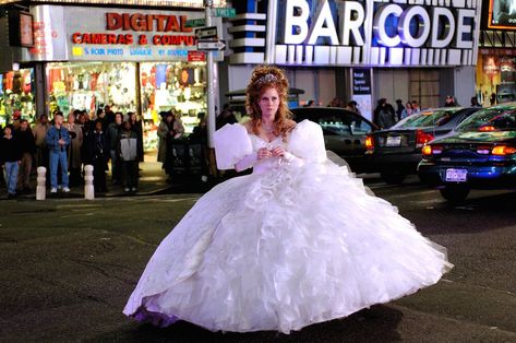 Enchanted Amy Adams wedding dress Enchanted Wallpaper, Enchanted Movie, Enchanted Wedding Dress, Movie Wedding Dresses, Wedding Dress Costume, Disney Wedding Dresses, Iconic Weddings, Wedding Movies, Enchanted Wedding