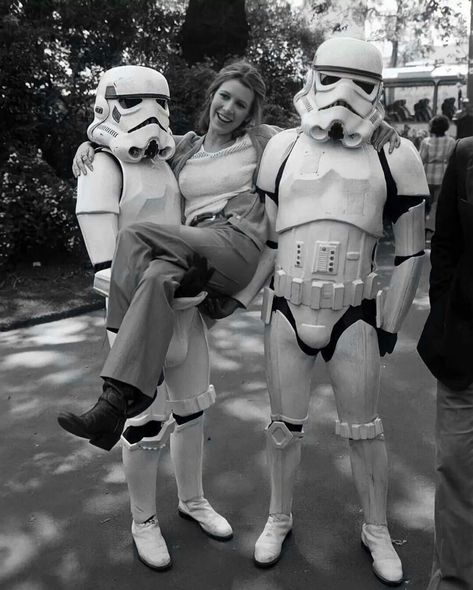 Star Wars Cast, Star Wars Love, Original Trilogy, Star Wars Pictures, Star Wars Poster, Carrie Fisher, Star Wars Fandom, Princess Leia, Love Stars