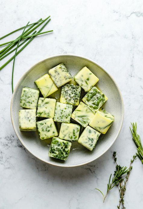 Learn how to freeze herbs for later and use them in your favorite recipes! With this step-by-step tutorial, you'll be able to avoid extra food waste by easily freezing fresh herbs in an ice cube tray. Perfect for flavoring pasta, soup, chicken, one pan meals and more. #howto #kitchenhack #herbs How To Freeze Herbs, Freeze Fresh Herbs, Freeze Herbs, Ambitious Kitchen Recipes, Freezing Fresh Herbs, Freezing Herbs, Yummy Veggies, Soup Chicken, Ambitious Kitchen