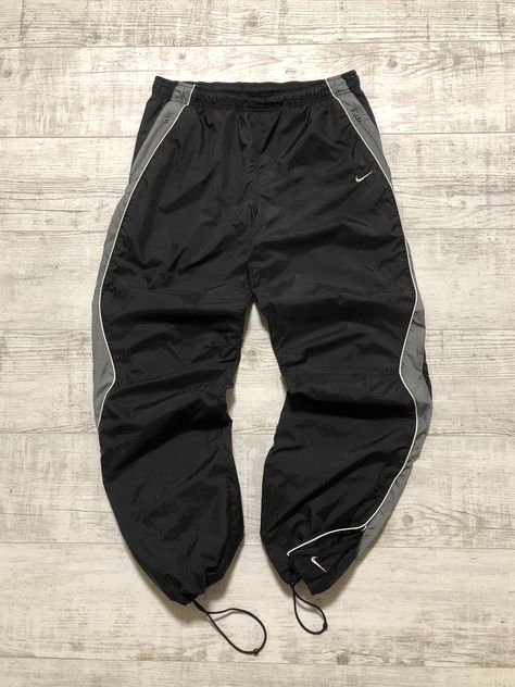 Track Pants Outfit Mens, Nike Track Pants Outfits, Nike Vintage Pants, Nike Vintage Tracksuit, Nike Vintage Track Pants, Vintage Nike Pants, Y2k Track Pants, Nike Jeans, Vintage Track Pants