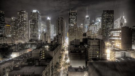 Cool Desktop Backgrounds: 40 Cool Wallpapers To Download Gotham City Skyline, City Skyline Wallpaper, Nyc Wallpaper, Photographie New York, Wallpaper City, New York Wallpaper, Peisaj Urban, Ville New York, New York Night