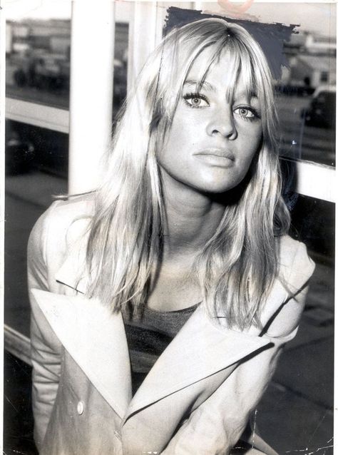 Julie Christie, Dr Zhivago, Long Blonde, British Actresses, Long Blonde Hair, Vintage Beauty, Movie Stars, Style Icons, Blonde Hair