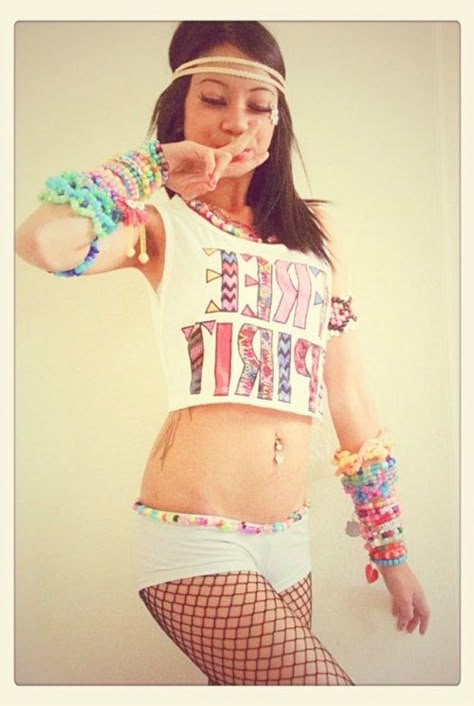 DIY Rave outfit #iHeartRaves #iHeartRaveFashion Easy Rave Outfits, Diy Rave Outfits, Costumes Funny, Tripp Pants, Burning Men, Edm Fashion, A State Of Trance, Raver Girl, Edm Girls