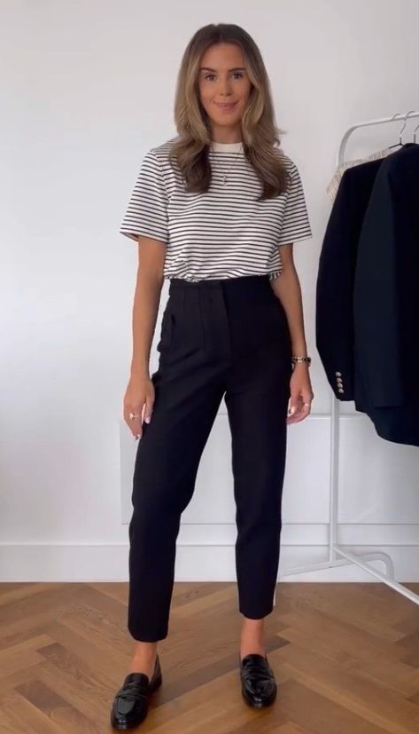 Casual Work Outfits Trainers, Engineer Outfit Women Business Casual, Clean Work Outfits, Sporty Classic Outfits, Work Outfits With Trainers, Work Wear Midsize, Sporty Professional Outfits, Relaxed Business Casual Work Outfits, Athletic Professional Outfits