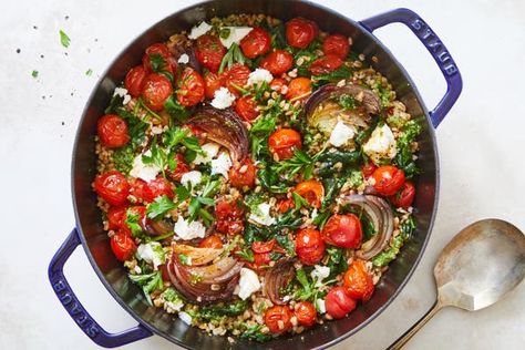 You’re Going to Love This Pasta - The New York Times Blistered Tomatoes, Easy Dumplings, Grilled Tofu, Tomato Pesto, Red Rice, Homemade Pesto, Nyt Cooking, Spinach Recipes, Cooking Guide