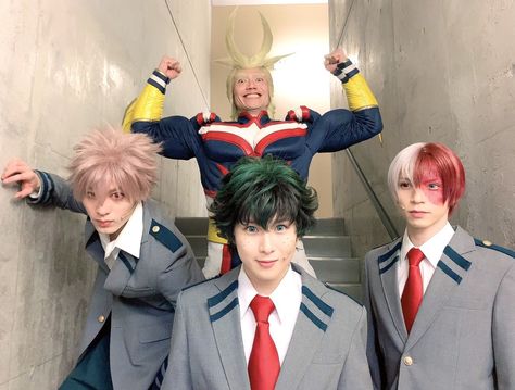 Mha Stage Play, Cursed Drawings, Heroes Actors, Mha Cosplay, Stage Actor, Stage Play, Boku No Hero Academia Funny, Cosplay Tips, Stage Show