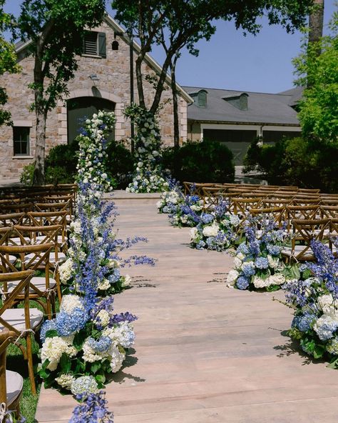 When the 'something blue' is the ceremony itself! 💙 We loved orchestrating this incredibly romantic wedding for Julia and Kevin at @trincheronapavalley, where opulent florals with soft blue hues beautifully enhanced this picturesque estate.⁠ ⁠ Planning & Design: @coledrakeevents⁠ Caterer: @tfewines⁠ Florist: @flowersbyedgar⁠ Bartending: @sfcocktail.club Florist: @flowersbyedgar⁠ Photographer: @brianamarieweddings⁠ Videography: @grant_gottschalk⁠ Rentals: IG: @encoreeventsrentals⁠ Lighting: @t... Country Club Wedding Ceremony, Wedding Aisle Flowers On Ground, Blue Wedding Ceremony, French Blue Wedding, Blue Beach Wedding, Dahlias Wedding, Aisle Flowers, Floral Chandelier, Blue Wedding Flowers