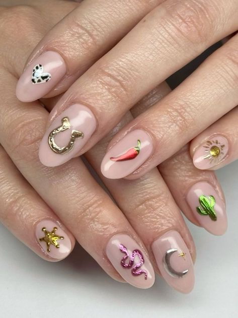 Cowboy Boots Nail Art, Cowboy Inspired Nails, Costal Cowgirl Nails, Cowboy Nail Art, Cowboy Boot Nails, Cowgirl Nail Ideas, Cowboy Hat Nails, Glasto Nails, Cowboy Nails Design