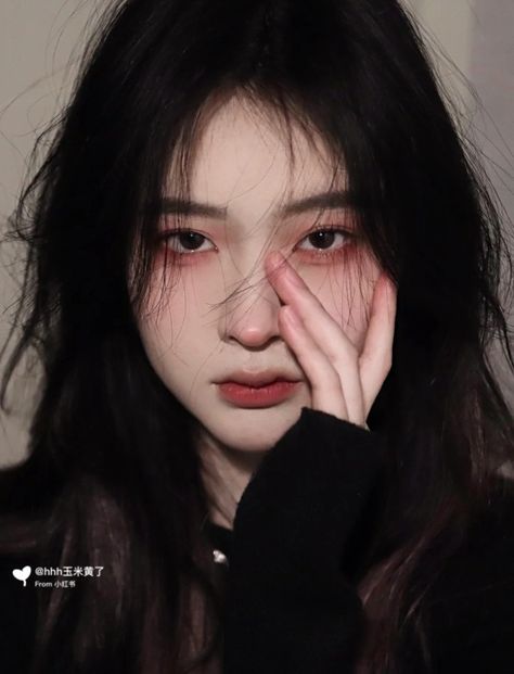 Pelo Ulzzang, Pale Makeup, Blonde Asian, Face Makeup Tips, Haircuts Straight Hair, Cosplay Makeup, Makeup Designs, Pale Skin, Interesting Faces