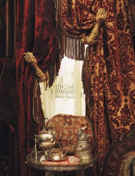 Victorian Interiors, Boho Chic, Red Curtains, Victorian Decor, Velvet Curtains, Gothic House, Victorian Homes, Old World, House Interior