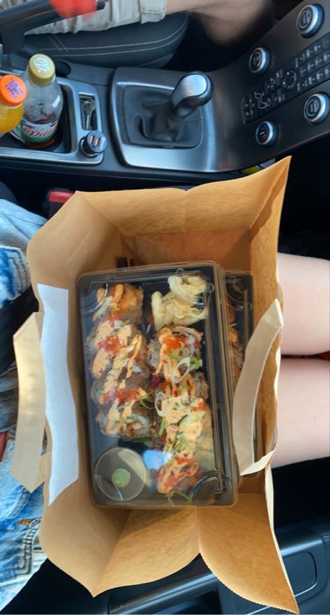 Takeout Aesthetic, Sushi Takeout, Sushi Take Out, Snack Hacks, Vsco Pictures, Food Obsession, Take Out, Amazing Food, Takeout Container