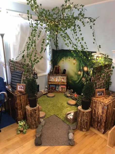 Forest Classroom, Childcare Rooms, Reggio Emilia Classroom, Reggio Inspired Classrooms, Eyfs Classroom, Reggio Classroom, Preschool Rooms, Preschool Classroom Decor, Toddler Classroom