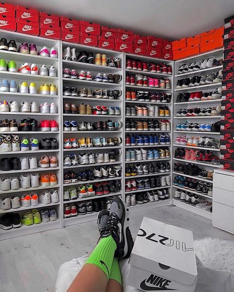 THIS IS WHERE OF COURSE WHERE ALL MY NIKES WOULD GO IN THIS BIG ROOM WHERE ALL THE NIKES CHILL Sneaker Head Closet, Sepatu Air Jordan, Sneakerhead Room, Sneaker Closet, Shoe Room, Shoes Wallpaper, Jordan Shoes Girls, Shoes Sneakers Jordans, Nike Shoes Jordans