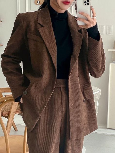 Grad Suits For Women, Brown Suit Women's, Elegant Suits For Women, Vintage Brown Suit, Grad Suits, Dark Academia Women, Brown Tuxedo, Korea Winter, Grad Outfits