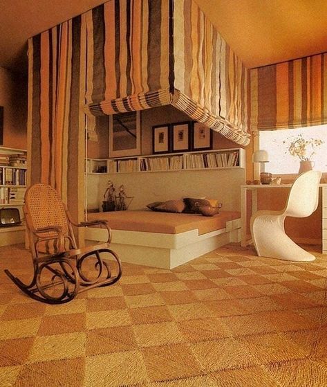 #vintage #70s #seventies #bedroom #70sBedroom #VintageInteriors #70sInteriors #interiordesign #architecture #Vintage__Interiors… 70s Bedroom, 70s Interior Design, 70s House, 70s Interior, 1970s Home, Retro Interior Design, 70s Home, 70s Decor, 70s Home Decor