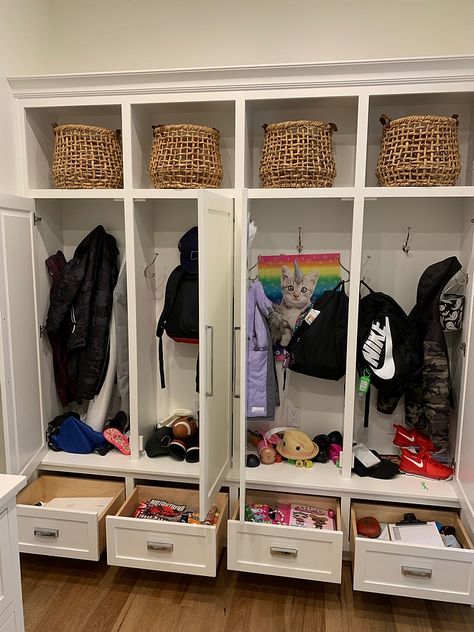 Mudroom Lockers with doors and drawerss; an outlet in each locker for electronic charging Mudroom Locker Decor, Mudroom Ideas Shoe Storage, Mud Room With Doors, Mudroom Lockers Small Space, Front Door Lockers, Mudroom Lockers With Drawers, Closed Mudroom Lockers, Mid Room Lockers, Locker For Home