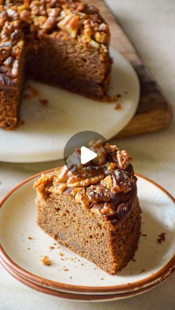 Cake Made With Whole Wheat Flour, Date And Walnut Cake Recipes, Date Walnut Cake, Walnut Cake Recipe Easy, Dates Cake Recipe, Cakes Made With Oil, Beef Shanks, Dates Cake, Date And Walnut