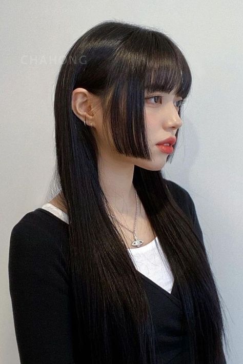 This post is about the most trendy hime haircut ideas that are on trend in Korea and will add a fresh, chick twist to your everyday beauty look. #himecut #koreanhairstyle Hime Cut Hairstyles, Hime Haircut, Japanese Haircut, Hime Cut, Straight Black Hair, Cut Hairstyles, Japanese Hairstyle, Haircuts Straight Hair, Long Black Hair