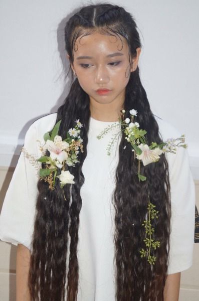 ･ﾟ Flowers In Her Hair, Hair Reference, Black Natural Hairstyles, Grunge Hair, Pretty Hairstyles, Marilyn Monroe, Hair Goals, Hair Inspo, Her Hair