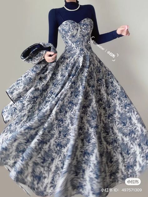 Modest Dresses Casual, Blue And White Dress, Fairytale Dress, Modest Fashion Outfits, Glam Dresses, Mode Vintage, Classy Dress, Modest Dresses, Ball Dresses