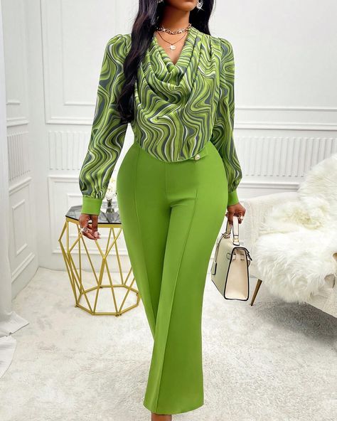 ✨Pre-order only, S(8) - XL(16)✨ ✨Price : 185k✨ Female Suit Outfit, Pants Suits For Women, Female Suits, Women Blouses Fashion, Fall Pants, Pant Suits, Sunglasses Women Fashion, Woman Suit Fashion, Professional Attire