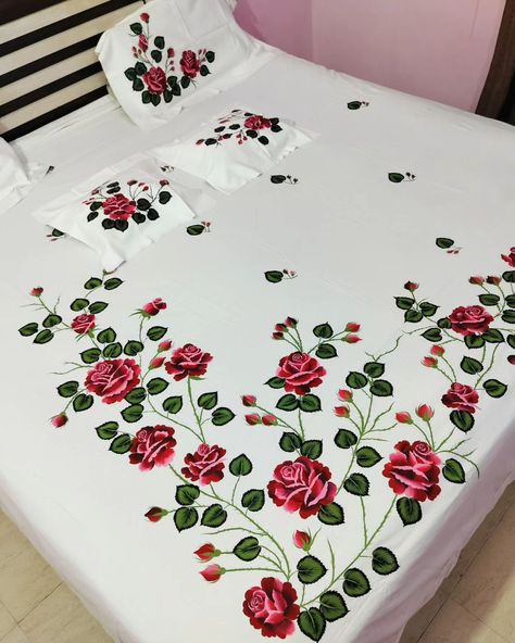 Hand painted bed sheet Set with two pillow cover and two cushion cover king size white colour cotton fabric To place the order contact 7710863253 Cash on delivery not available Delivery only in india Cushion Painting Ideas, Bedsheets Painting Designs, Painting Bedsheets Design, Bedsheet Painting Designs, Bedsheet Painting, Bed Sheet Painting Design, Sheet Painting, Homemade Hair Treatments, Painted Beds