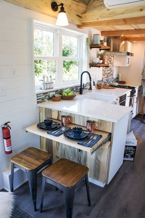 Tiny House Kitchen Storage, Model Dapur, Tiny House Interior Design, Decor Ikea, Tiny House Kitchen, Big Kitchen, Rv Interior, Casa Container, Tiny Spaces