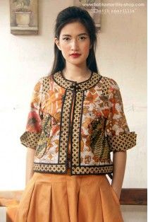 batik amarillis's birdy jacket Blazer Batik, Batik Blazer, Mode Batik, Batik Amarillis, Batik Top, Batik Kombinasi, Batik Kebaya, Tenun Ikat, Skirt And Jacket