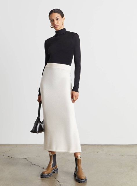 I'm in a Fashion Rut, So I Found 7 Outfit Ideas That I Want | Who What Wear Knit Skirt Outfit, Comfy Skirt, Winter Skirt Outfit, Column Skirt, Skirt Trends, Knit Midi Skirt, Skirt Outfit, Knit Midi, Celebrity Outfits