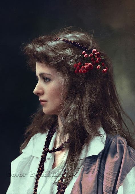 19 Incredible Colorized Portrait Photos of Victorian and Edwardian Women ~ Vintage Everyday Maude Adams, Victorian Portraits, Colorized Photos, Victorian Women, Portrait Images, Old Fashion, Vintage Portraits, Mode Vintage, Vintage Photographs