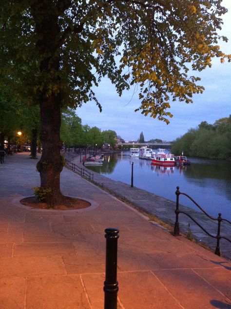 Chester - River Dee at dusk. European Trips, Dr Images, Scottish Isles, Betty Neels, Chester England, Uni Aesthetic, Samsung Wallpapers, Chester City, Chester Uk