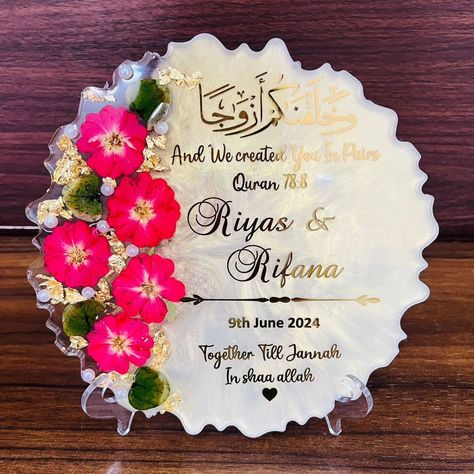 Resin Wedding Frame ♥️ Wooden stand included Any customisation can be done #resinframe #resinwedding #resinweddingframe #resinartwork #resin #resincraft Resin Wedding Frame, Resin Stand, Resin Wedding, Wedding Frame, Resin Frame, Resin Ideas, Resin Artwork, Diy Resin Crafts, Wedding Frames