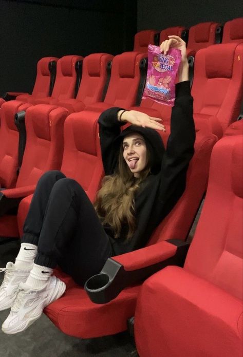 Movie Theater Aesthetic, Movie Hall, Theatre Outfit, Peaky Blinders Poster, Thug Girl, Pics Inspo, Self Portrait Poses, Photo Insta, Bff Video