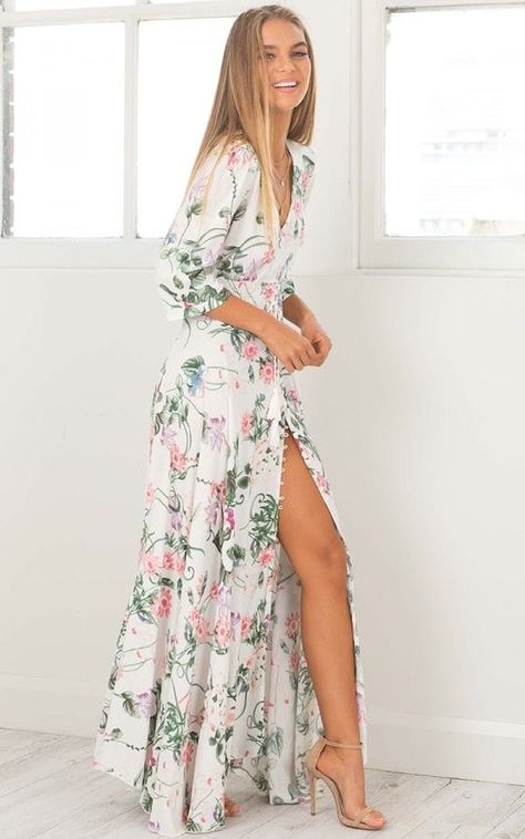 Formal? ¿Etiqueta rigurosa? ¿Boda de día? Lo sé. Elegir el vestido adecuado para una boda puede resultar complicado. Por eso te dejamos estos tips. Casual Maxi Dress With Sleeves, Lone Traveller, Sukienki Maksi, Rok Outfit, Maxi Vestidos, Fest Outfits, Mode Hippie, Chic Summer Outfits, Mode Casual