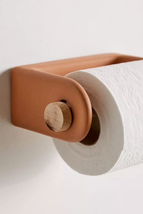 Nordic Office, Diy Toilet Paper Holder, Ceramic Toilet, Toilet Paper Roll Holder, Diy Toilet, Natural Therapy, Boho Diy, Toilet Roll Holder, Toilet Paper Roll