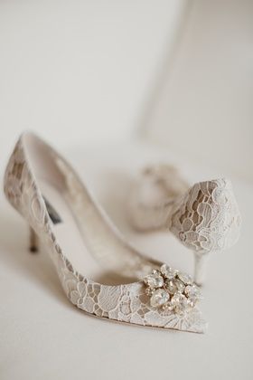 dolce & gabbana lace bridal pumps with crystal Silver Wedding Heels, Tiffany Blue Heels, Red Bridal Shoes, Southern Traditions, Best Bridal Shoes, Reception Shoes, Dream Shoe, White Bridal Shoes, Ivory Bridal Shoes