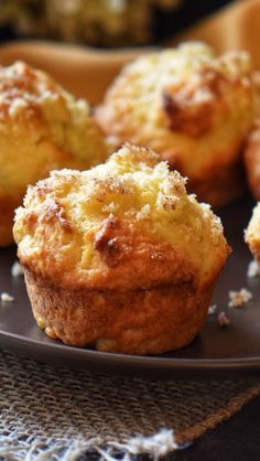 Lemon Ricotta Muffins Giada, Ricotta Cupcake Recipes, 1 Cup Ricotta Recipes, Lemon Ricotta Bread, Lemon Ricotta Cupcakes, Ricotta Muffins Recipes, Ricotta Muffins Healthy, Ricotta Scones Recipe, Healthy Ricotta Recipes