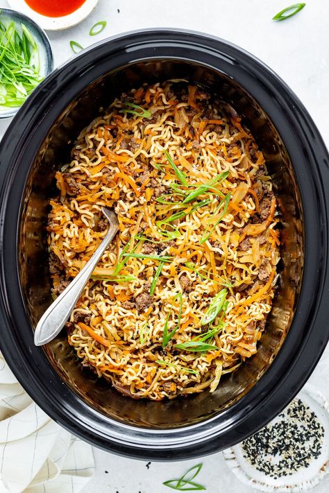 Slow Cooker Ramen Noodles Healthy Crockpot Ramen, Crockpot Ramen With Meat, Slow Cooker Ramen Beef, Ground Beef Ramen Crockpot, Healthy Easy Slow Cooker Meals, Real Food Whole Life Ramen, Crock Pot Beef Ramen, Crock Pot Roman Noodles, Slow Cooker Beef Noodles