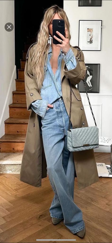 Fall Drinks Outfit, Fall Trends 2024 Outfits Casual, Work From Coffee Shop Outfit, Sunday Street Style, Date Night Outfit Beach, Everyday Street Style, Creative People Aesthetic, Mini Bootcut Jeans Outfit, Cool Girl Street Style