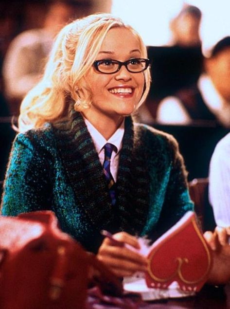 Elle Woods is listed (or ranked) 22 on the list The Hottest Fictional Characters in Glasses Blonde Costumes, Orientation Outfit, September Mood, Mode Gossip Girl, Bend And Snap, Blonde Aesthetic, Miranda Priestly, Harvard Law, Elle Woods